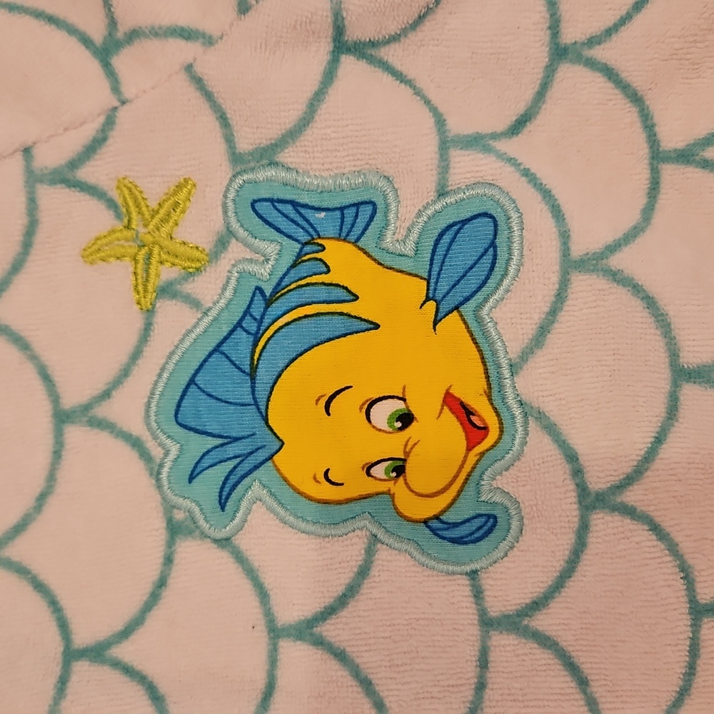 DISNEY'S Little Mermaid Beach Coverup Sz 5/6, Flip Flops Sz 11/12 - Picture 4 of 7